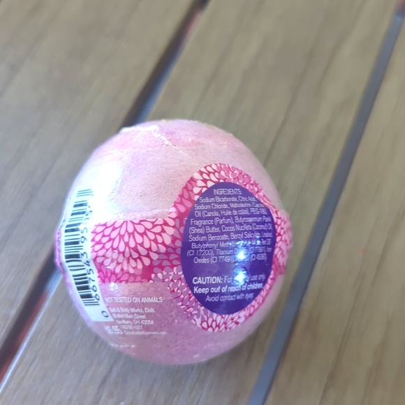 A Thousand Wishes Bath Bomb - Picture 2 of 4